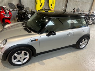 Used MINI Cooper from GL Cars
