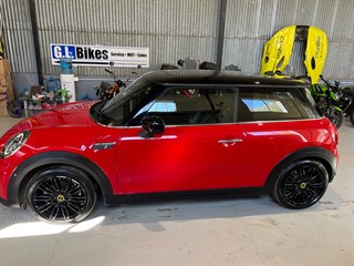 Used MINI Electric Cooper from GL Cars