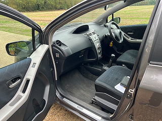 Used Toyota Yaris from GL Cars