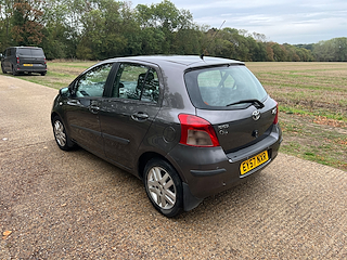 Used Toyota Yaris from GL Cars