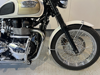 Used Triumph Bonneville T100 from GL Cars