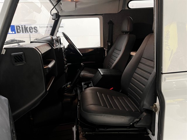 Used Land Rover Defender 90