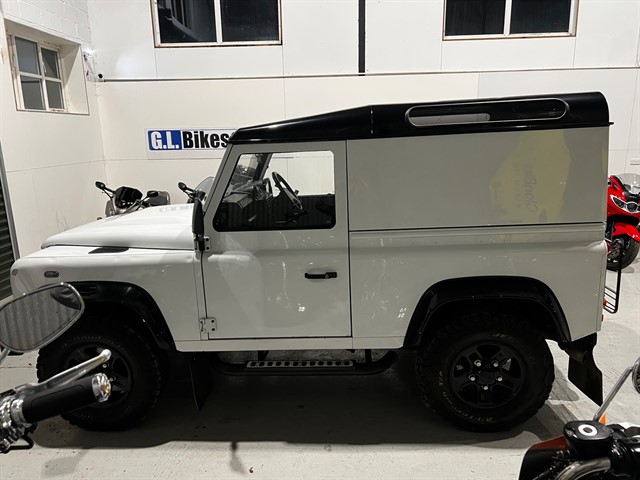 Used Land Rover Defender 90
