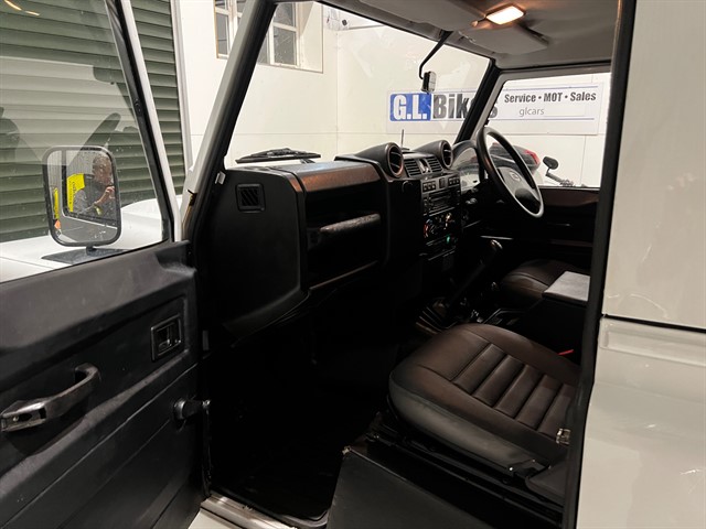 Used Land Rover Defender 90