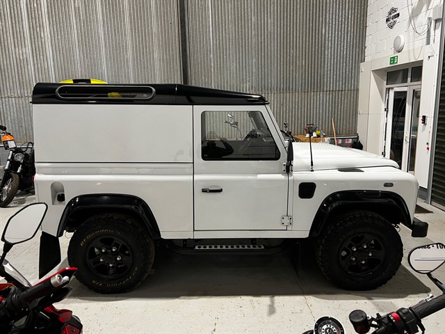 Used Land Rover Defender 90