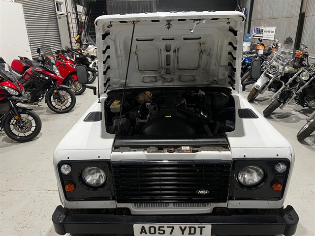 Used Land Rover Defender 90