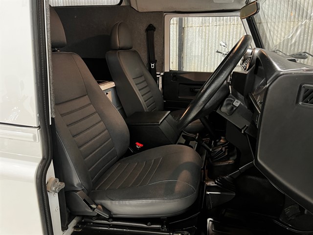 Used Land Rover Defender 90