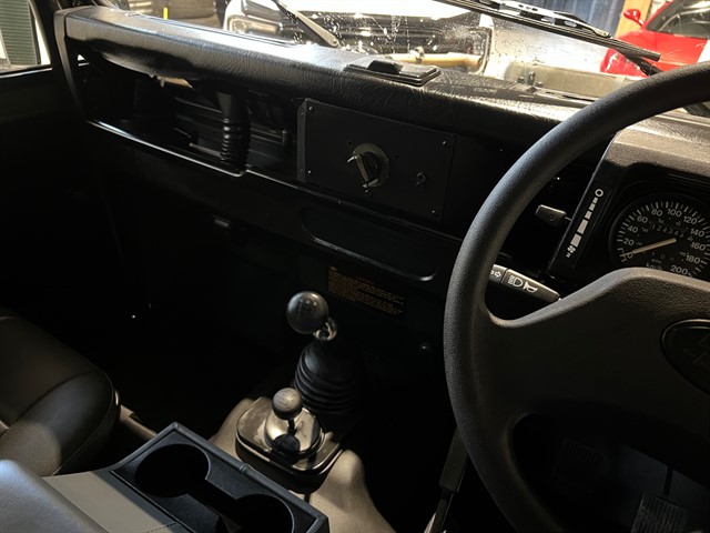 Used Land Rover Defender 90
