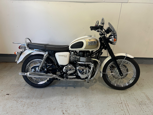 Used Triumph Bonneville T100 in Bury St Edmunds, Suffolk