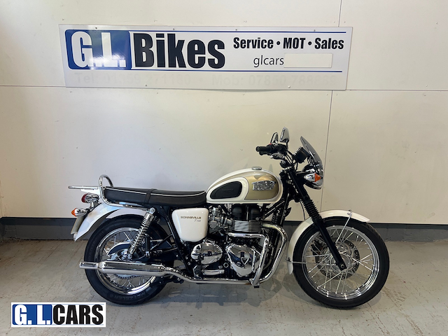 Used Triumph Bonneville T100 in Bury St Edmunds, Suffolk