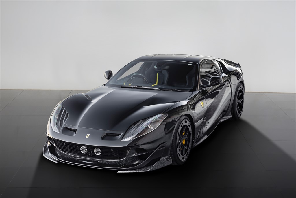 Ferrari 812 | Onyx | London
