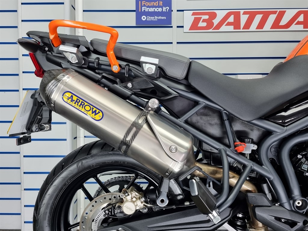 Arrow store tiger 800