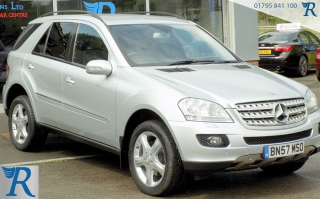 Mercedes 320