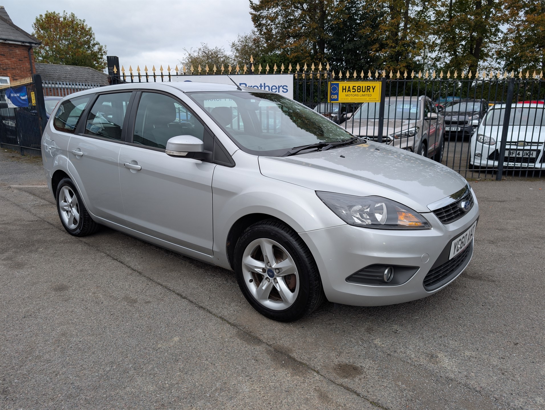 2010 Ford Focus — photo 1 of 5