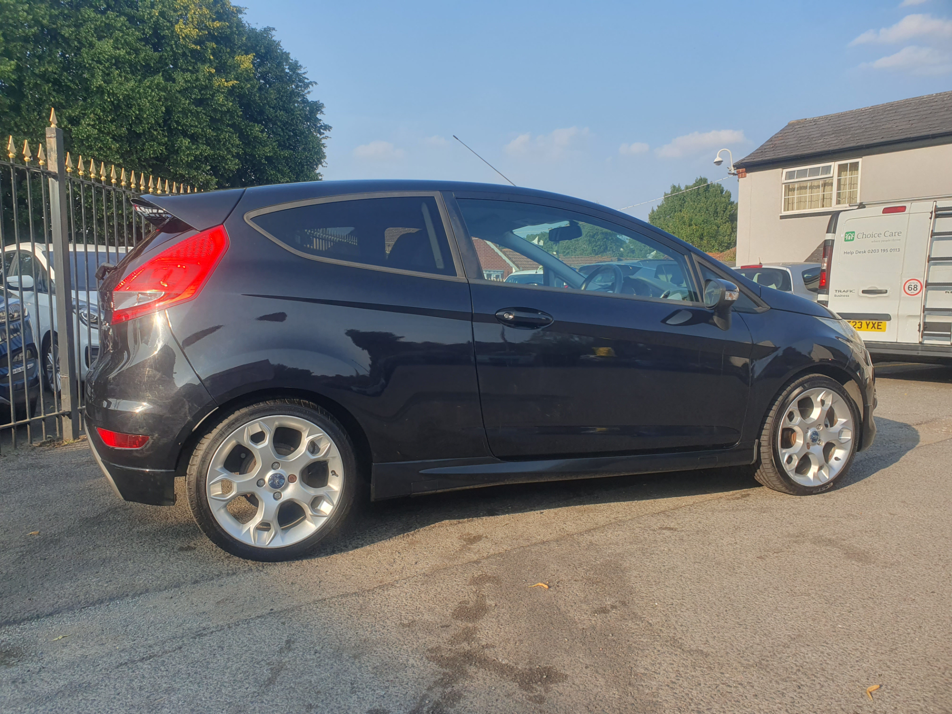 2010 Ford Fiesta thumbnail 14