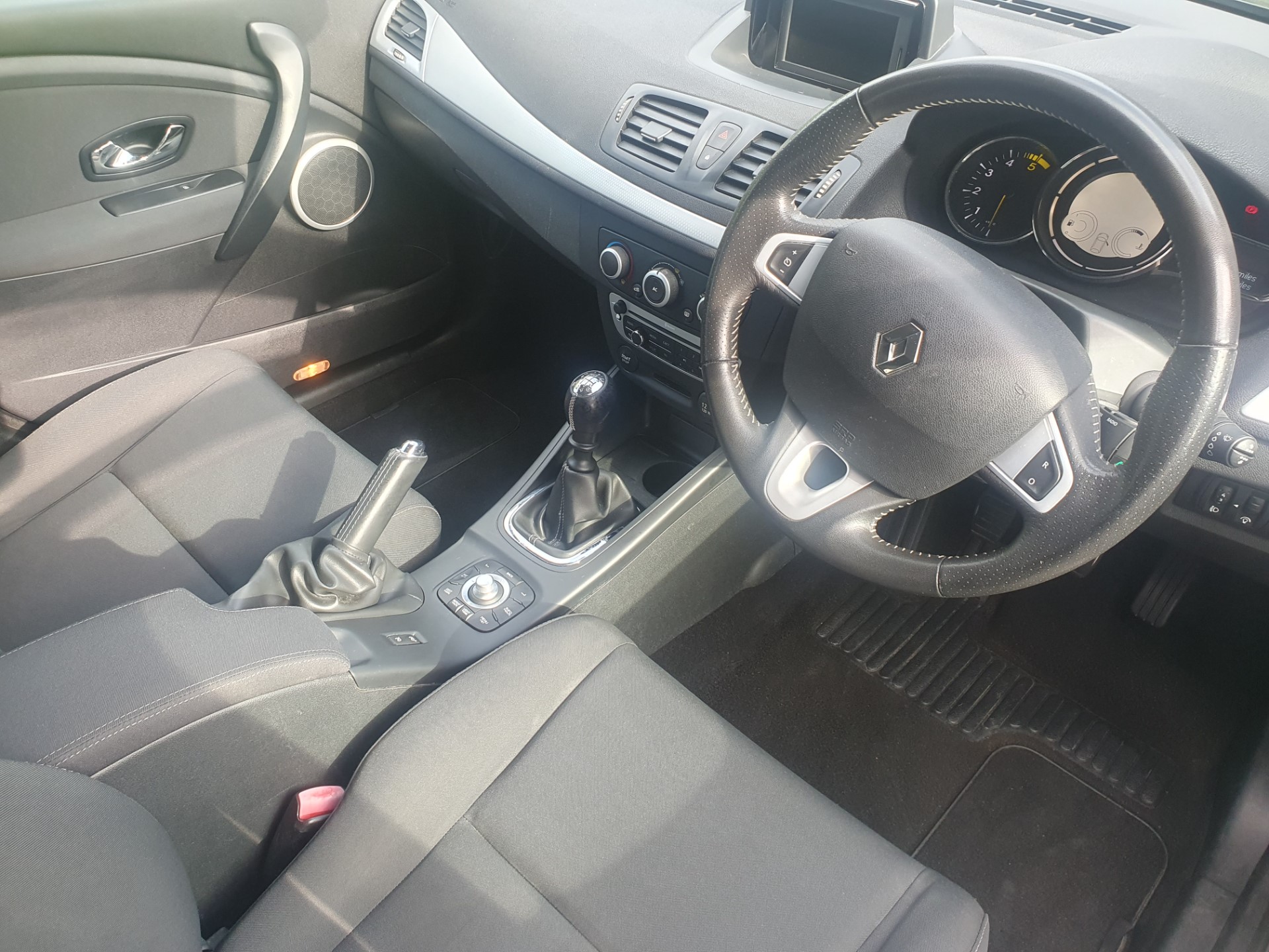 2013 Renault Megane thumbnail 10