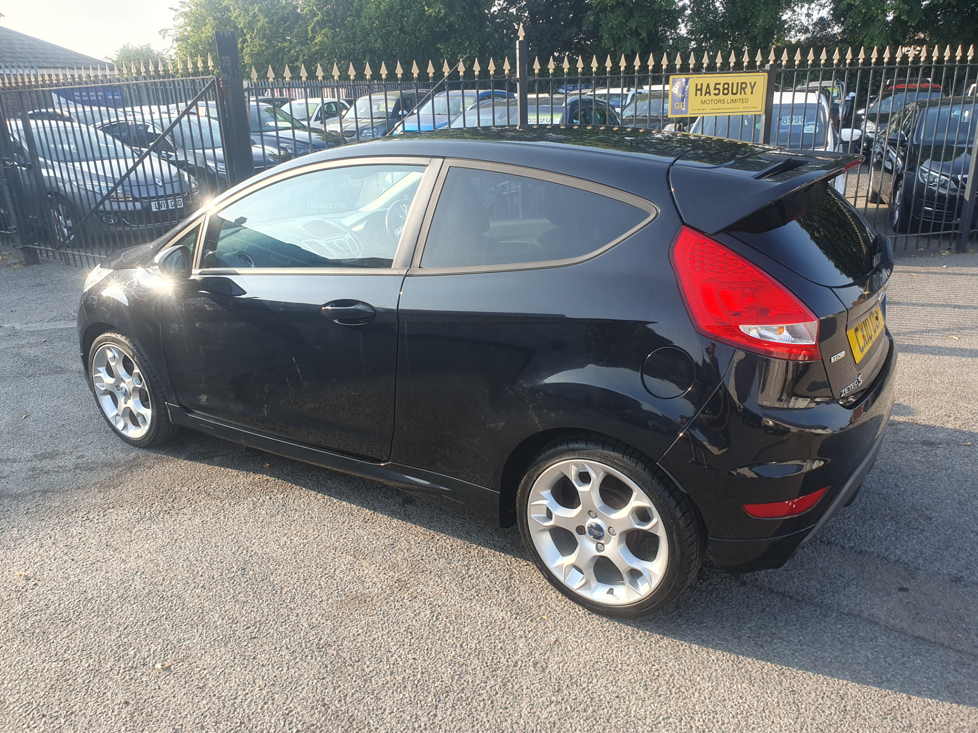 2010 Ford Fiesta thumbnail 7