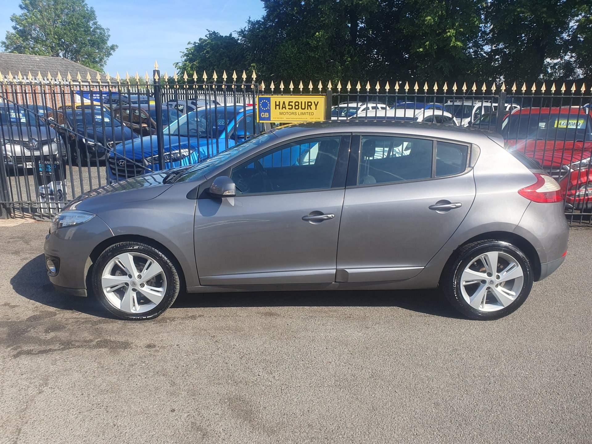 2013 Renault Megane thumbnail 3