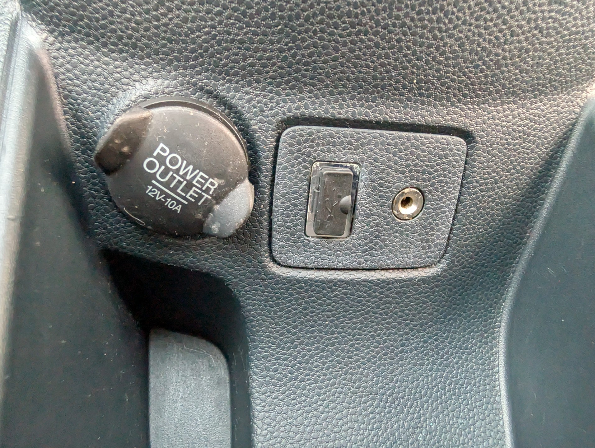 2010 Ford Fiesta thumbnail 22
