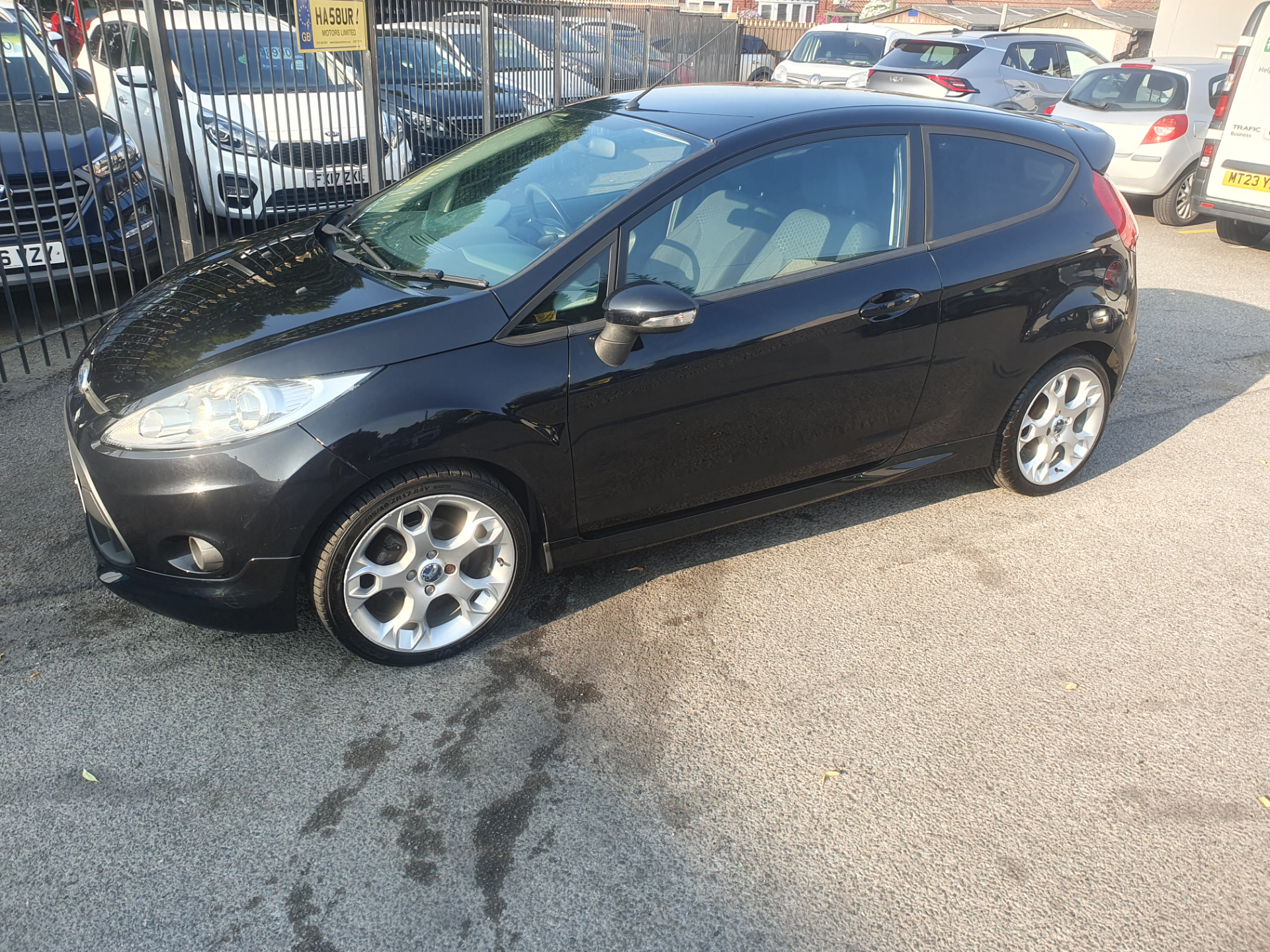 2010 Ford Fiesta thumbnail 16