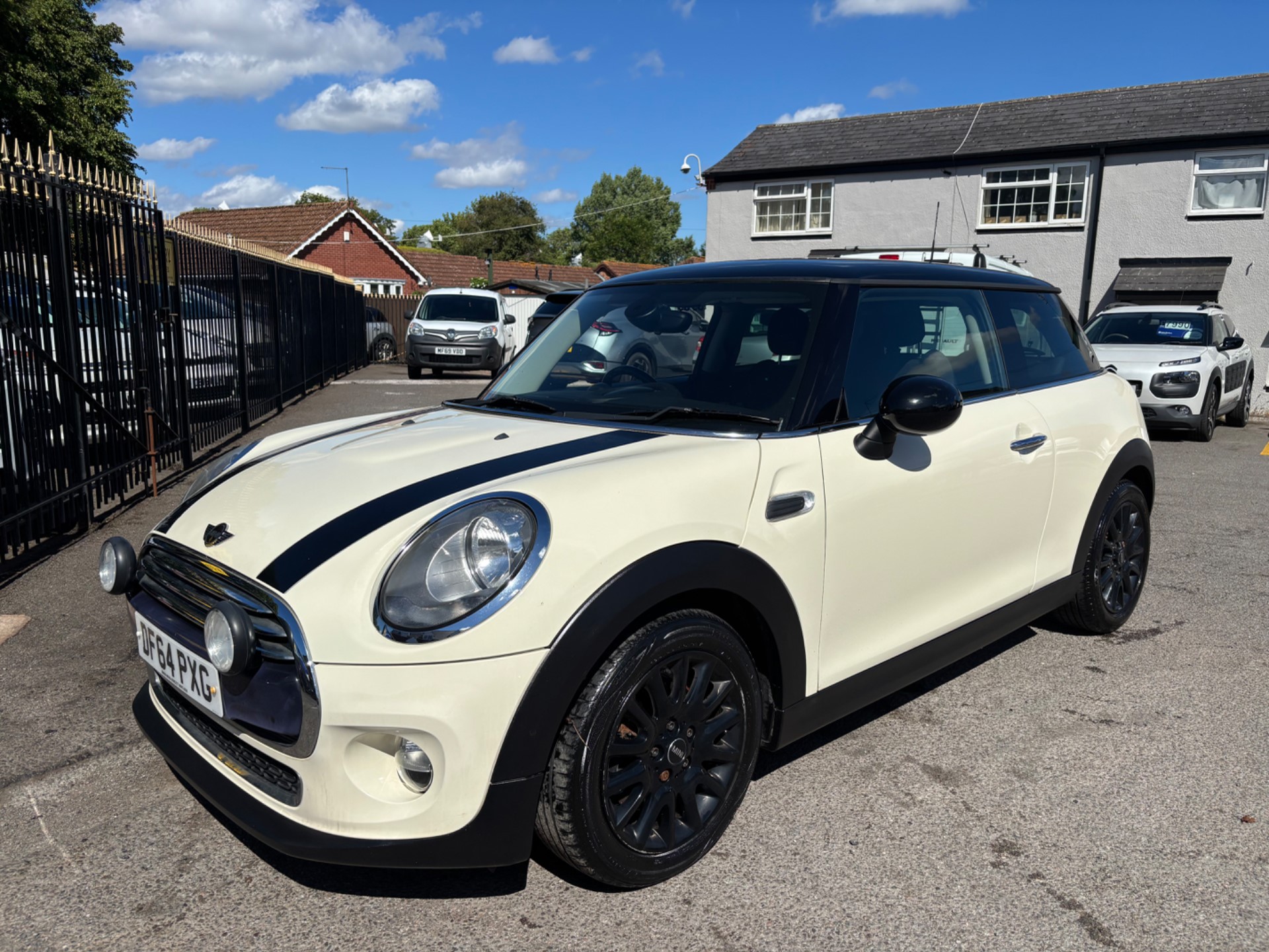 2014 Mini Cooper thumbnail 9