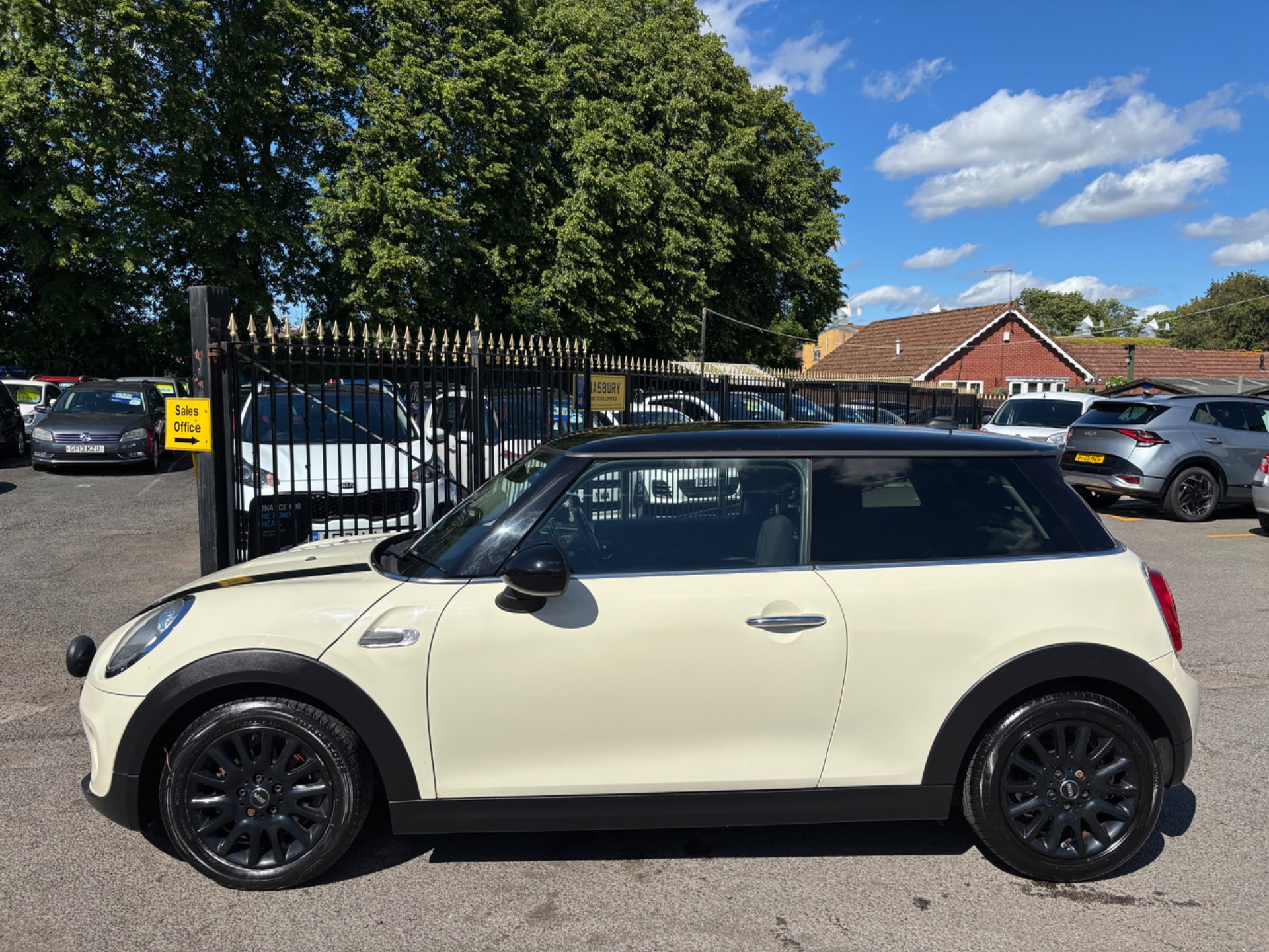 2014 Mini Cooper thumbnail 11