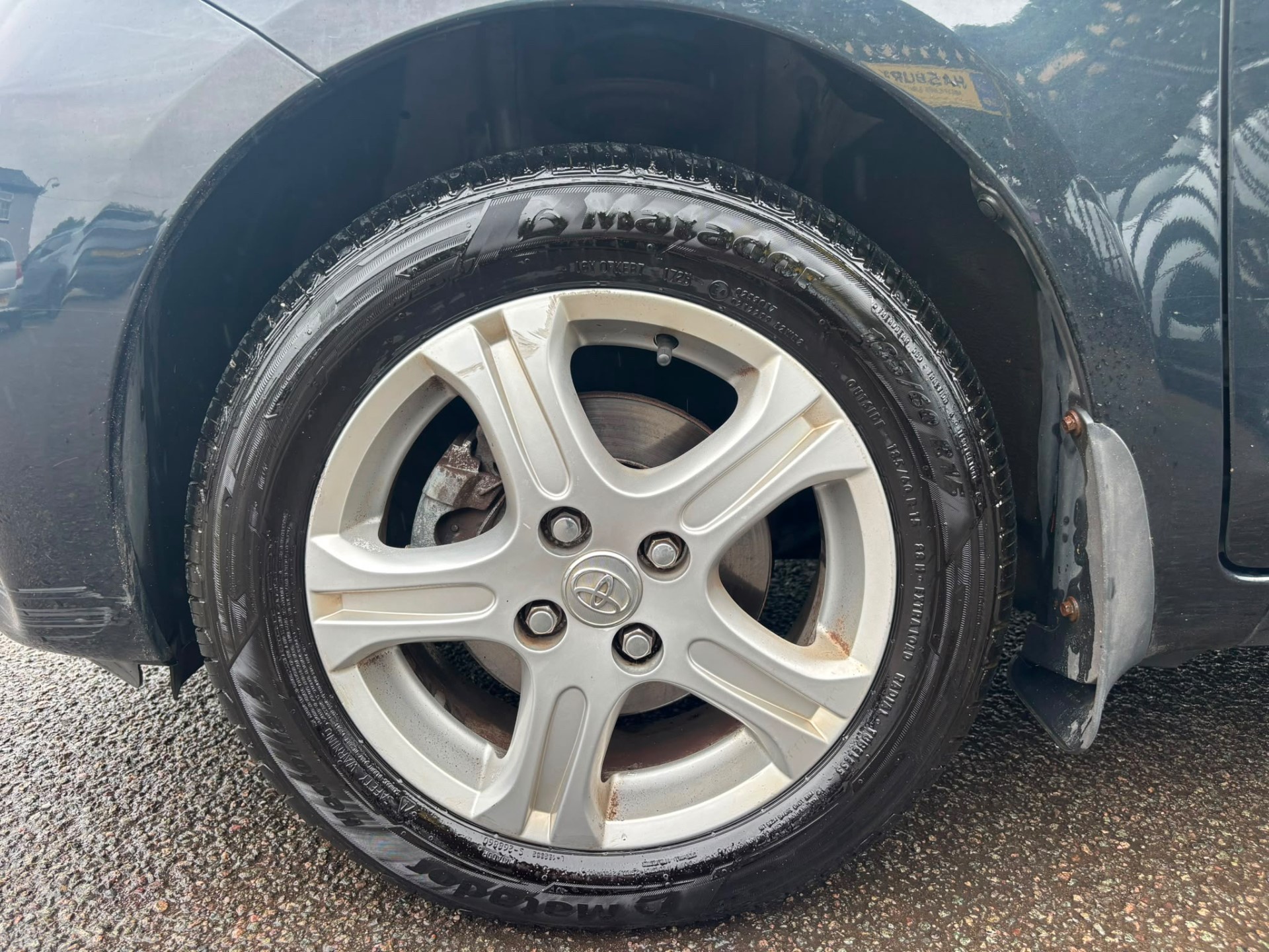 2010 Toyota Yaris thumbnail 10