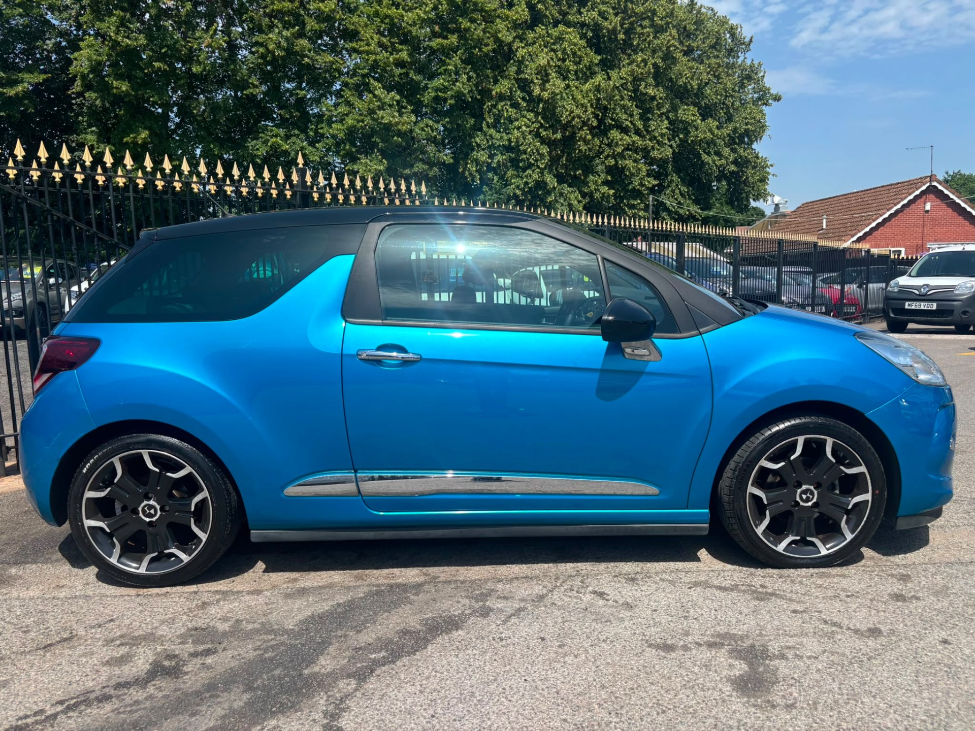 2013 Citroen DS3 thumbnail 10