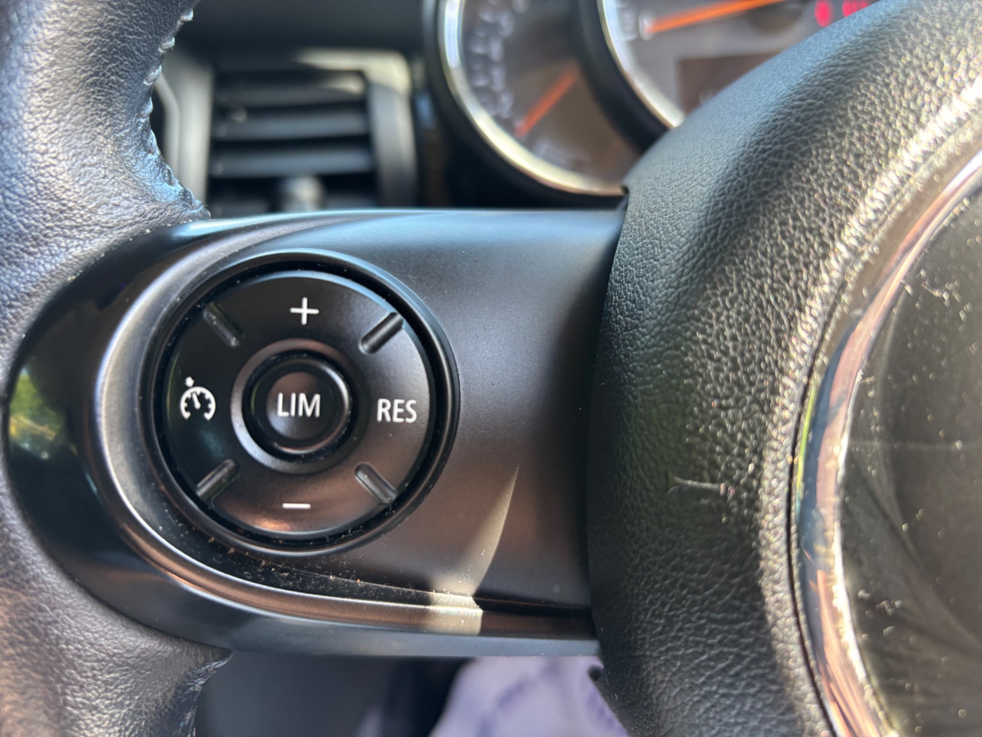 2014 Mini Cooper thumbnail 5