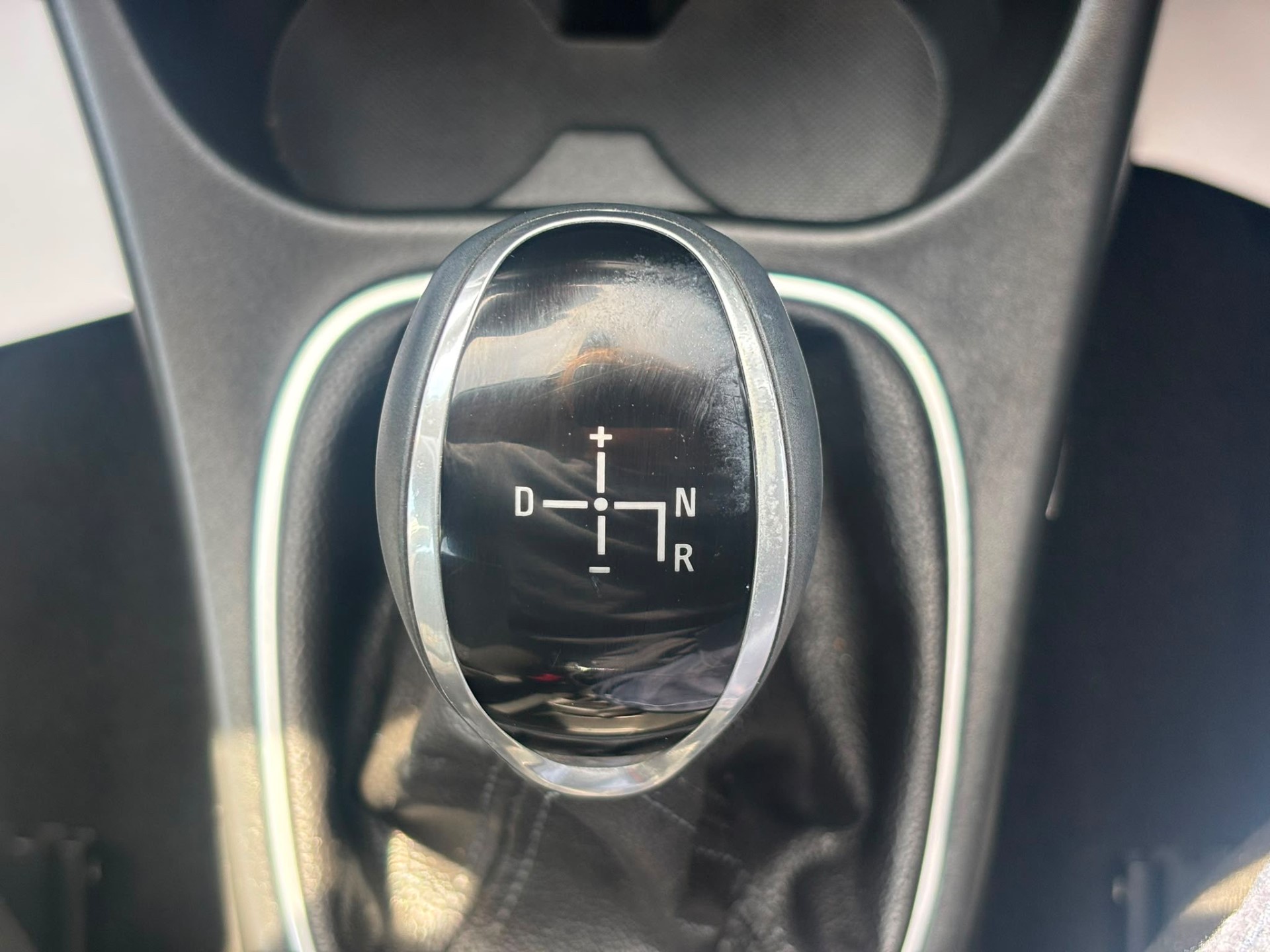2015 Vauxhall Corsa thumbnail 3