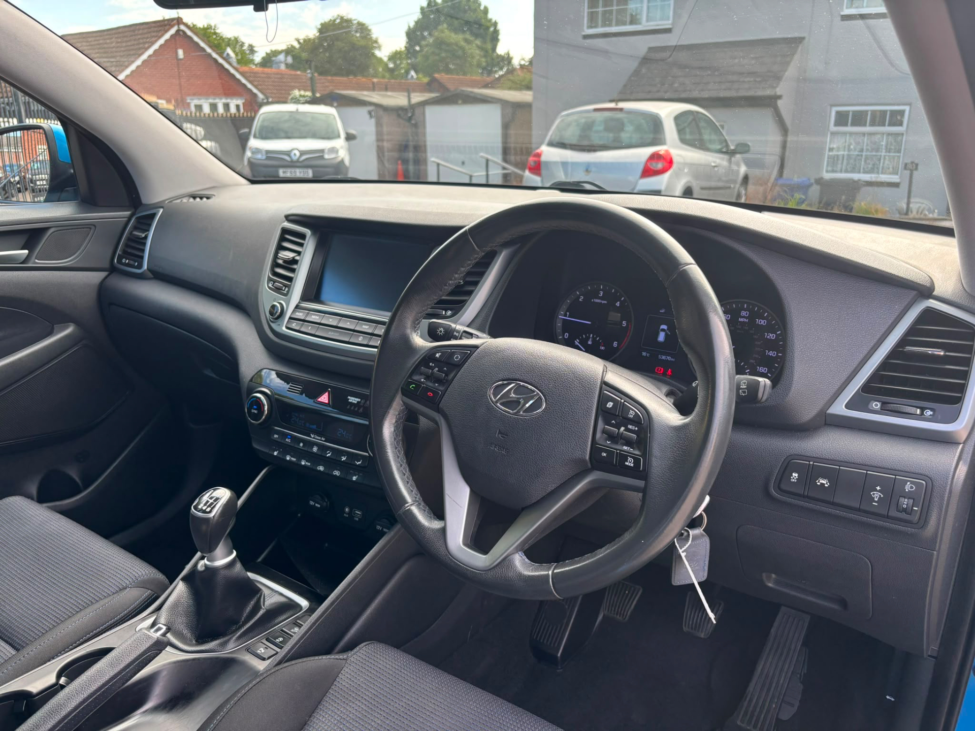 2017 Hyundai Tucson thumbnail 2