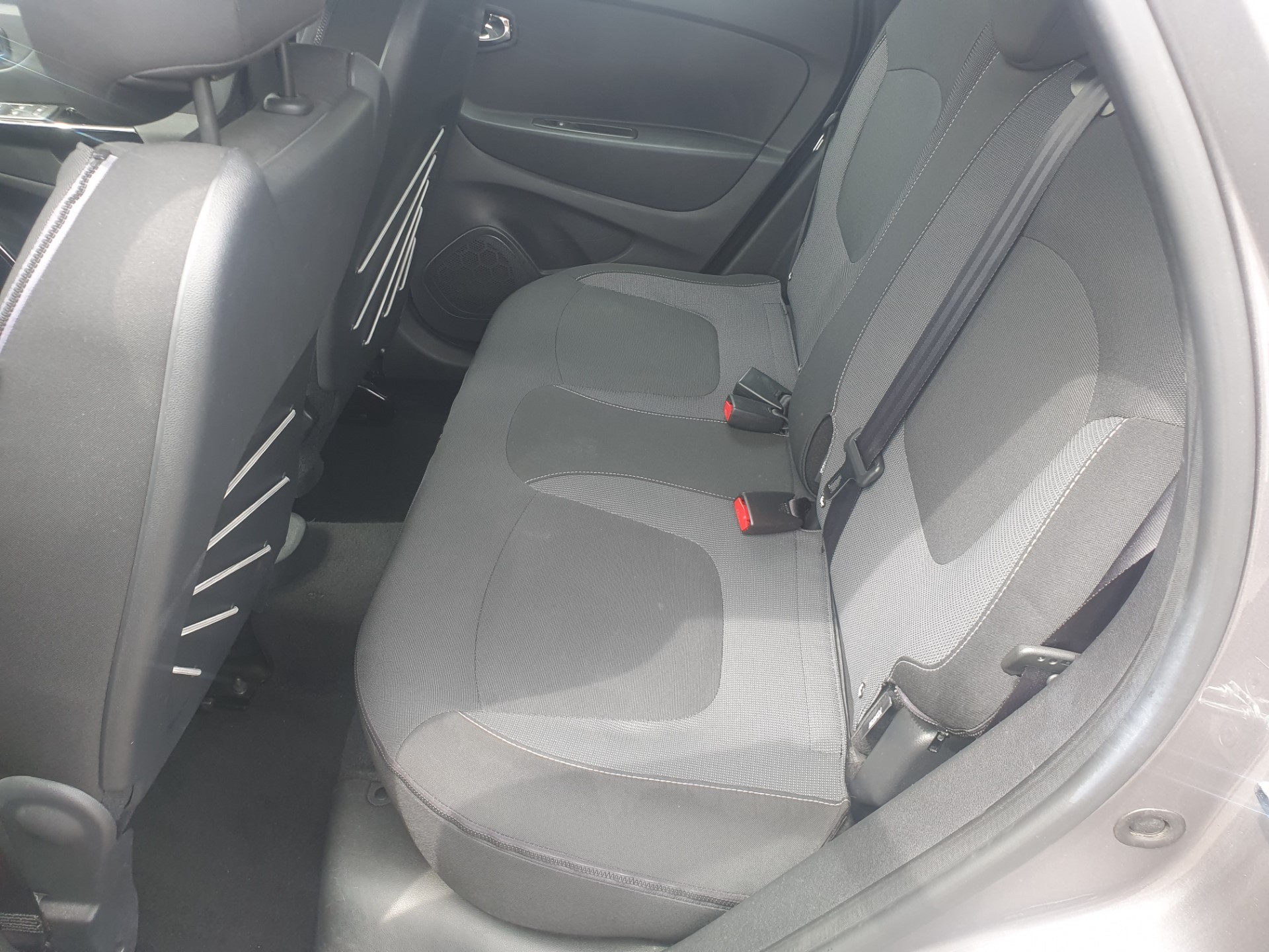 2016 Renault Captur thumbnail 20