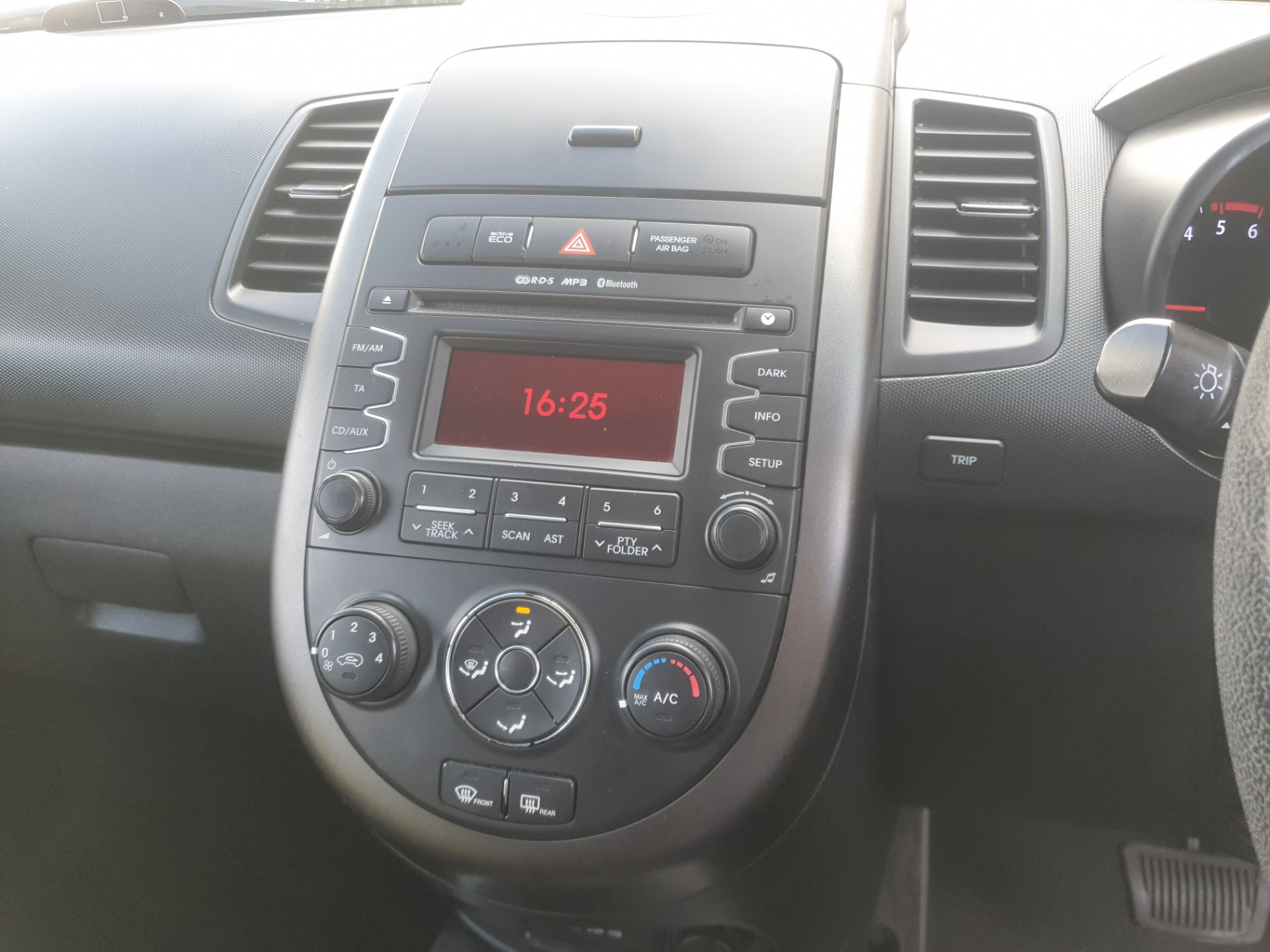 2012 KIA Soul thumbnail 7
