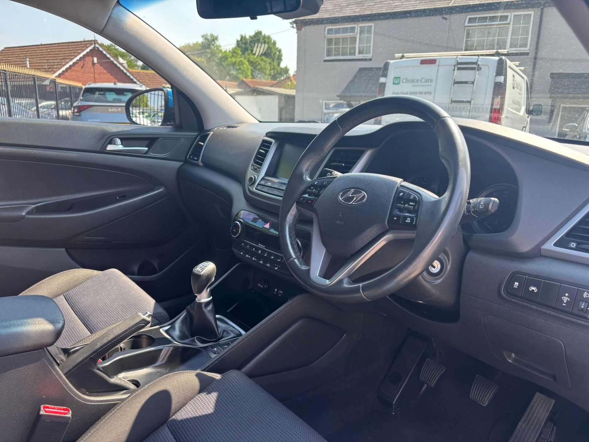 2017 Hyundai Tucson thumbnail 3