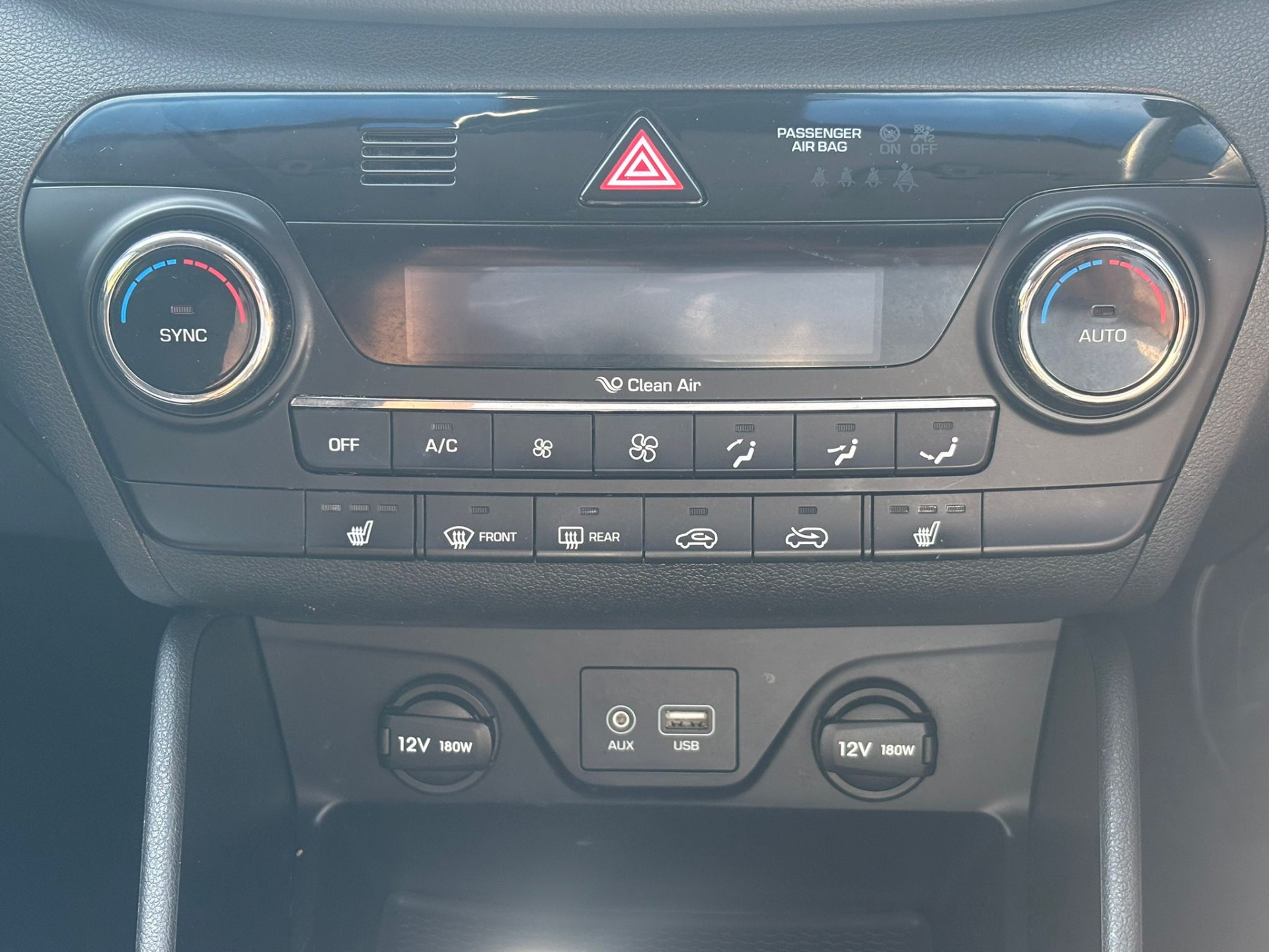 2016 Hyundai Tucson thumbnail 17