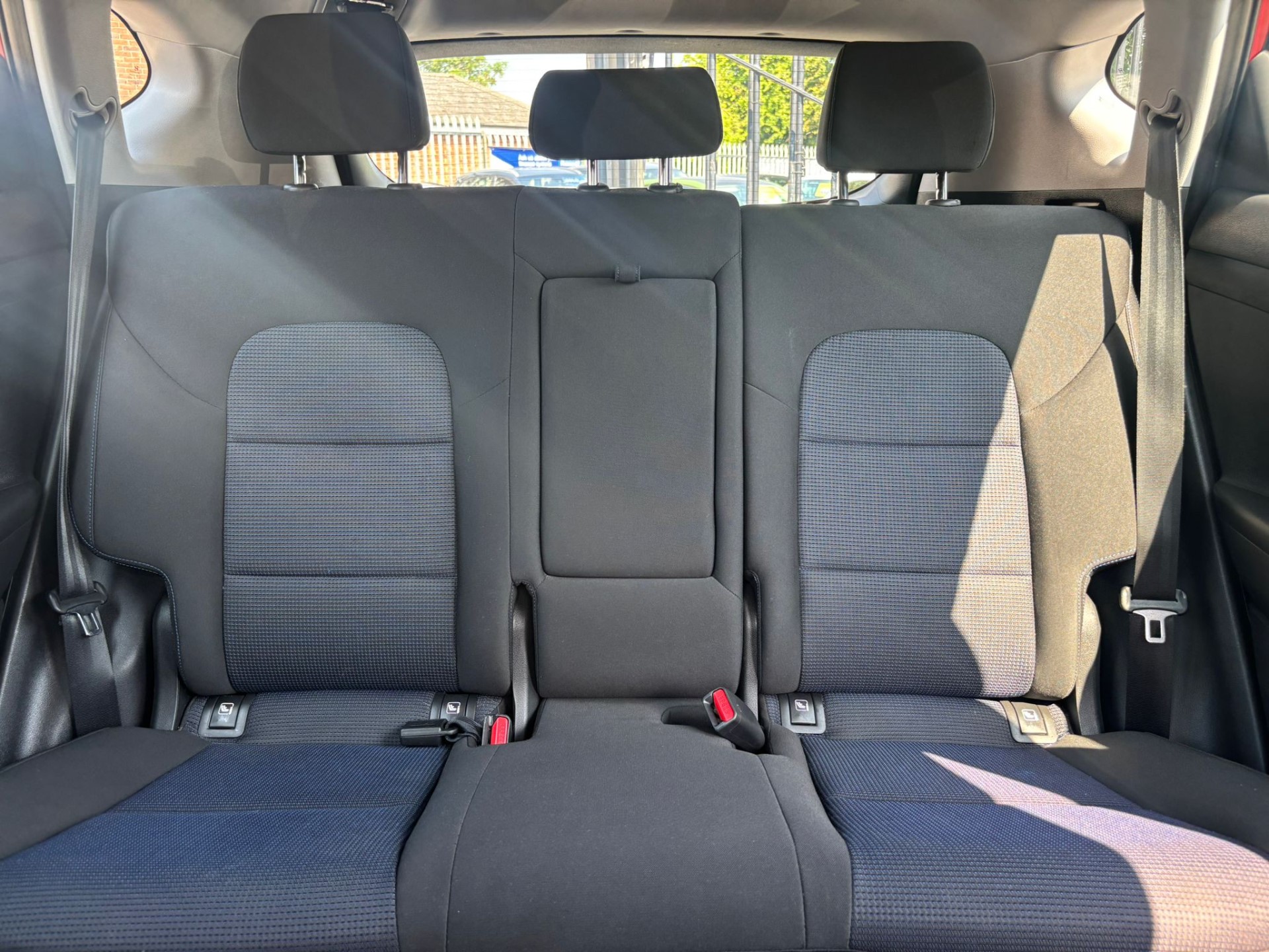 2016 Hyundai Tucson thumbnail 19