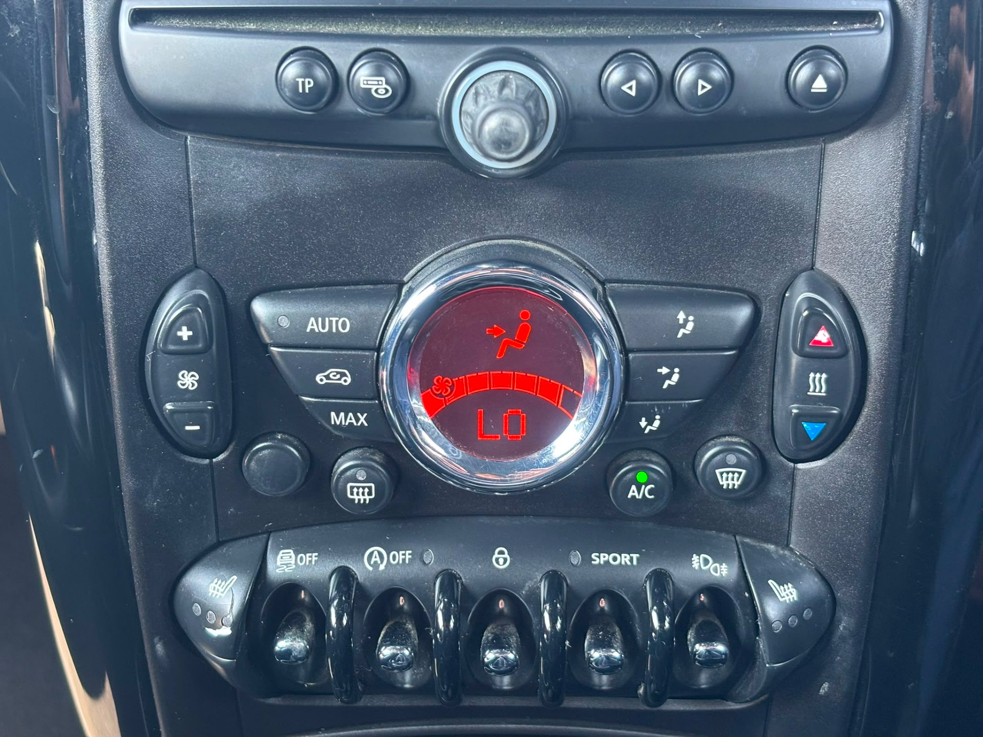 2013 Mini Cooper S thumbnail 21