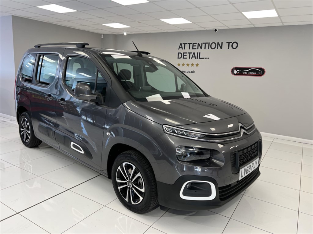 used Citroen Berlingo PURE-TECH FLAIR M S/S TOP SPEC WITH JUST 1,455 MILES! SAT NAV WITH HIGH DRIVING POSITION in louth-lincolnshire