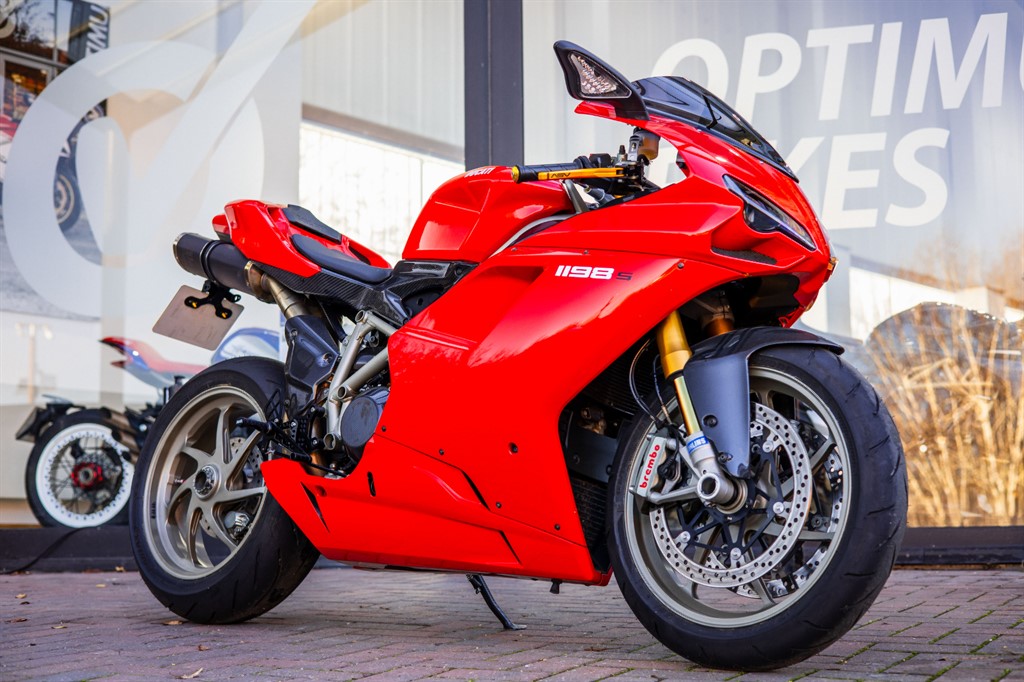 Used Ducati 1198S SUPER LOW MILES ! BIG SPEC ! STUNNING ! for sale