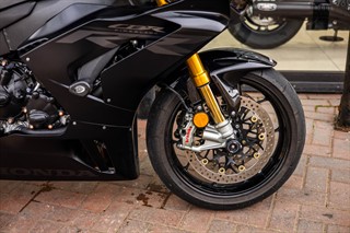 Used Honda CBR1000RR-R Fireblade from Optimum Bikes