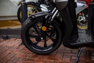 Used Scutum SEAT MO eScooter 125 from Optimum Bikes