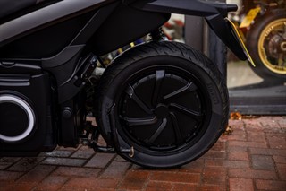 Used Scutum SEAT MO eScooter 125 from Optimum Bikes