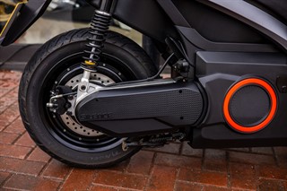 Used Scutum SEAT MO eScooter 125 from Optimum Bikes