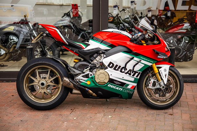 Used Ducati Panigale V4S