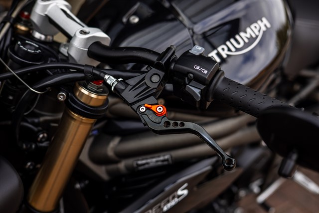 Used Triumph Speed Triple 1050