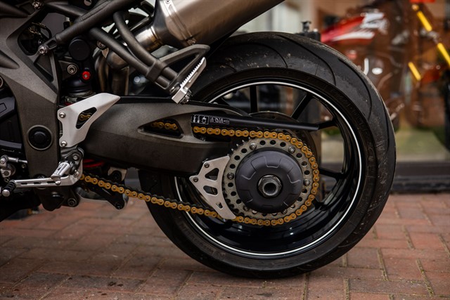 Used Triumph Speed Triple 1050