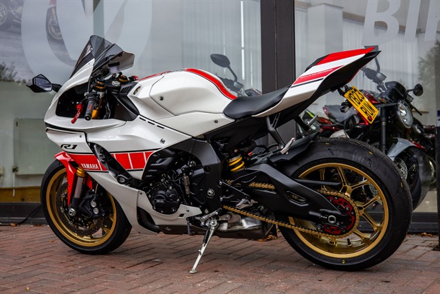 Used Yamaha R1