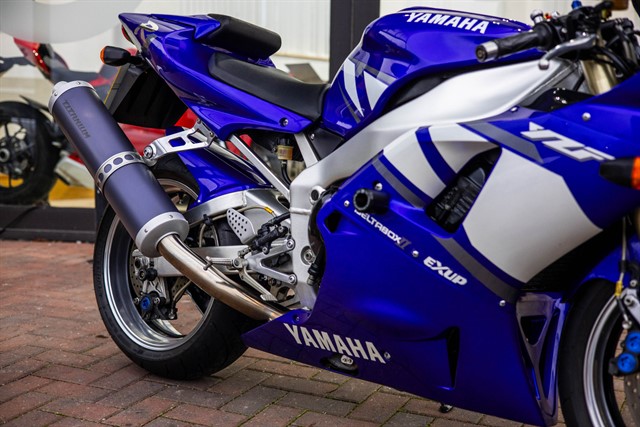 Used Yamaha YZF-R1