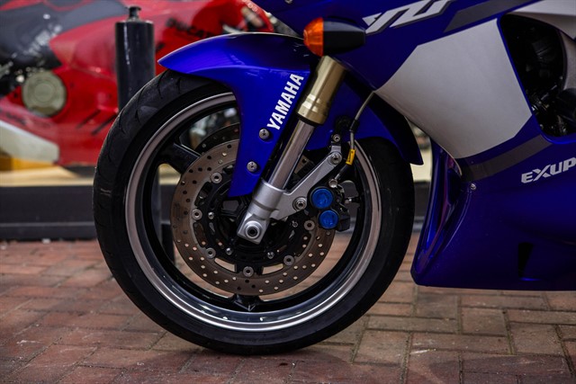 Used Yamaha YZF-R1