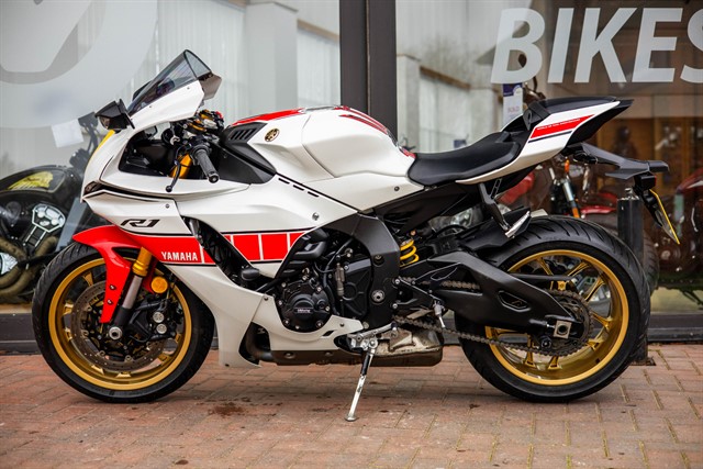 Used Yamaha YZF-R1